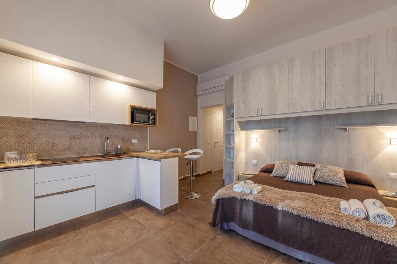 Prima Dell'Elba Family Apartments ปีออมบีโน ภายนอก รูปภาพ
