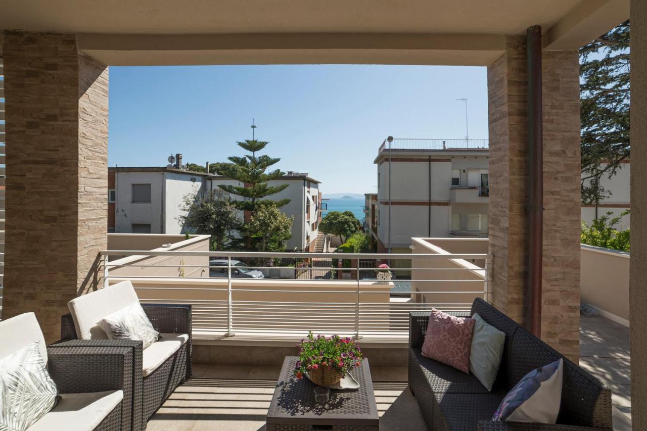 Prima Dell'Elba Family Apartments ปีออมบีโน ภายนอก รูปภาพ