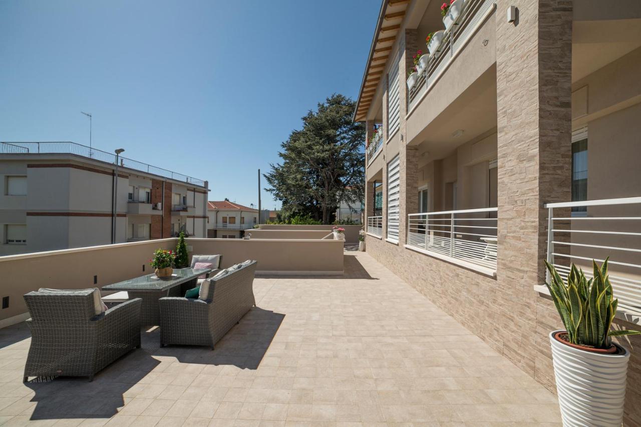 Prima Dell'Elba Family Apartments ปีออมบีโน ภายนอก รูปภาพ
