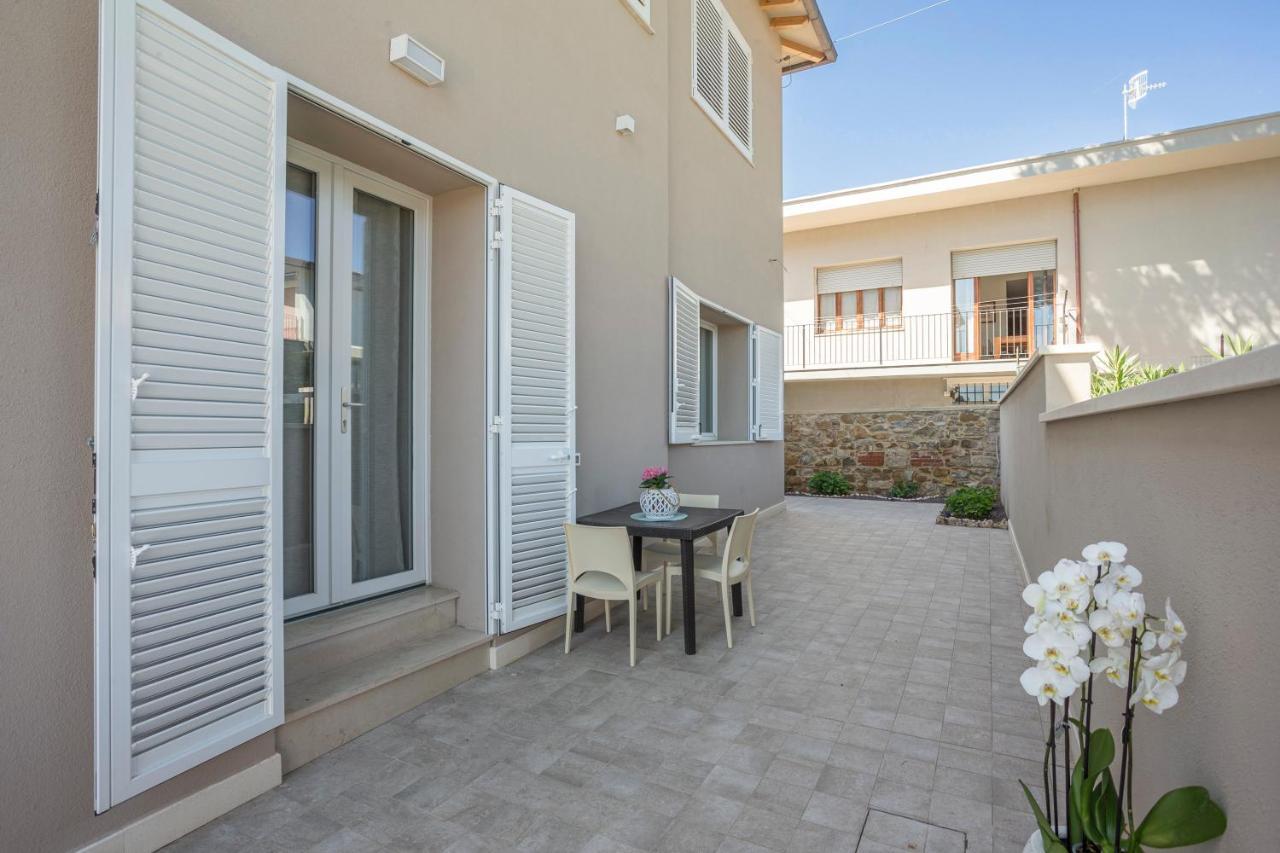 Prima Dell'Elba Family Apartments ปีออมบีโน ภายนอก รูปภาพ
