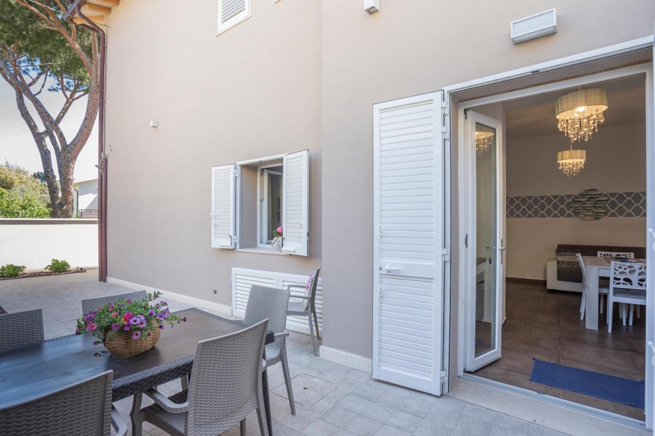 Prima Dell'Elba Family Apartments ปีออมบีโน ภายนอก รูปภาพ