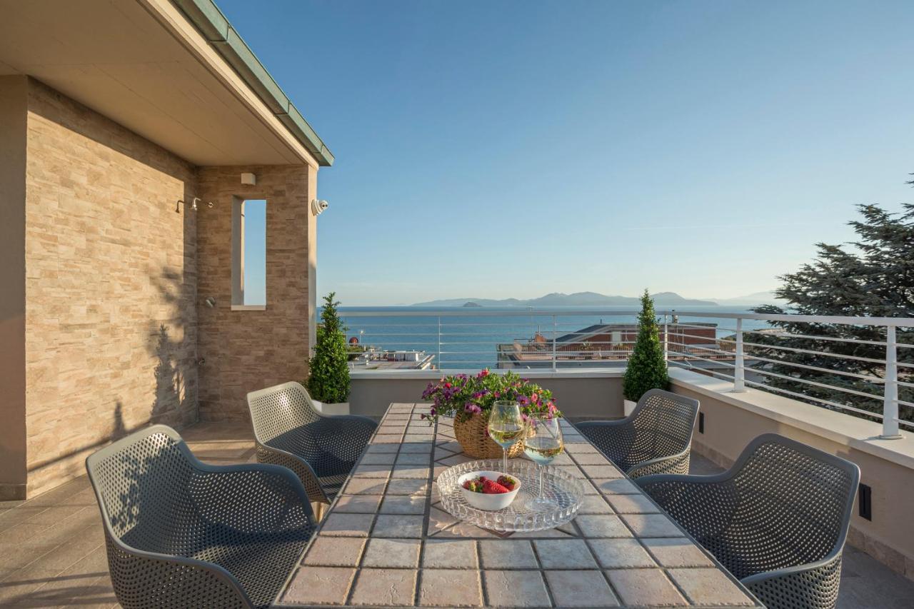 Prima Dell'Elba Family Apartments ปีออมบีโน ภายนอก รูปภาพ