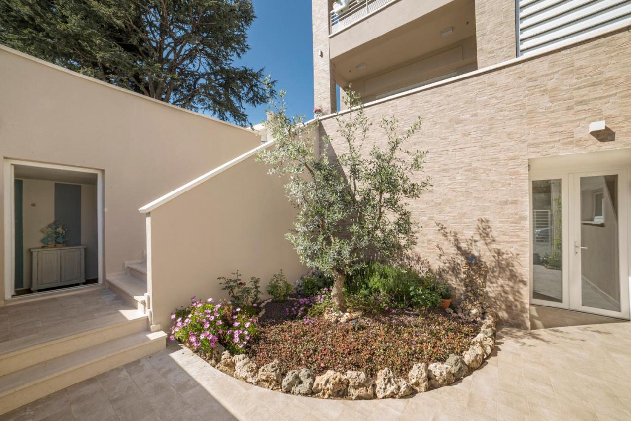 Prima Dell'Elba Family Apartments ปีออมบีโน ภายนอก รูปภาพ
