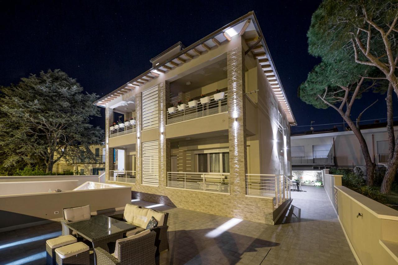 Prima Dell'Elba Family Apartments ปีออมบีโน ภายนอก รูปภาพ